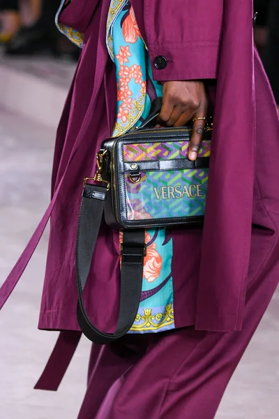 Look 23